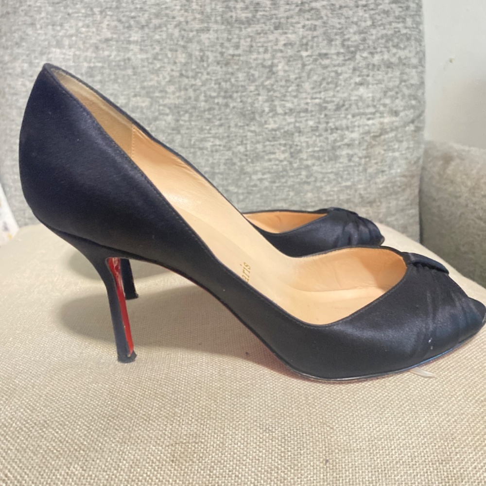 Pumps - Picture 3 of 9